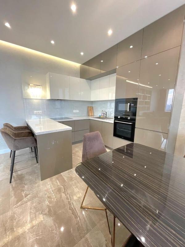 Vip Apartment 120M2 With Panoramic Windows, 22 Floor. Obolon 基輔 外观 照片