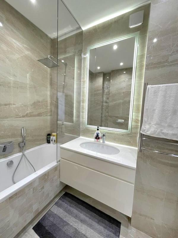 Vip Apartment 120M2 With Panoramic Windows, 22 Floor. Obolon 基輔 外观 照片