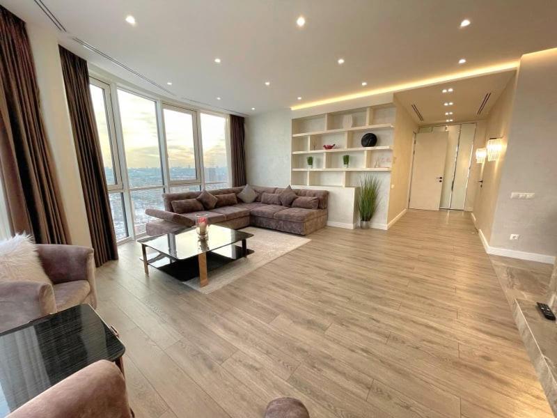 Vip Apartment 120M2 With Panoramic Windows, 22 Floor. Obolon 基輔 外观 照片
