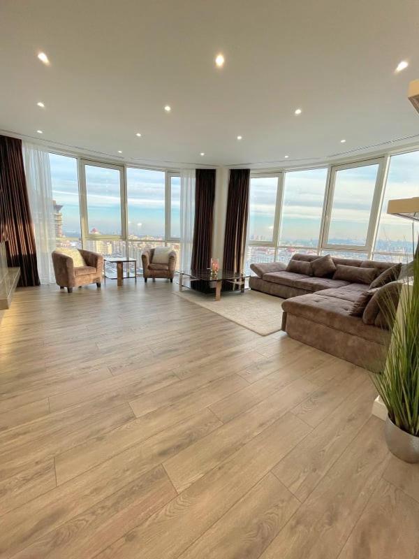 Vip Apartment 120M2 With Panoramic Windows, 22 Floor. Obolon 基輔 外观 照片